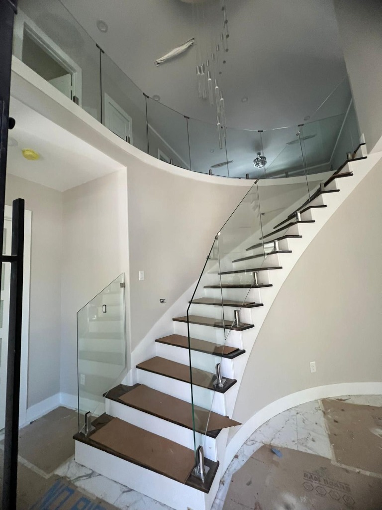 Escalera de cristal templado
